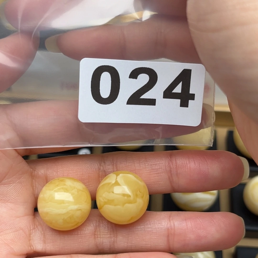 蜜蜡裸石未镶嵌用****7蜜蜡