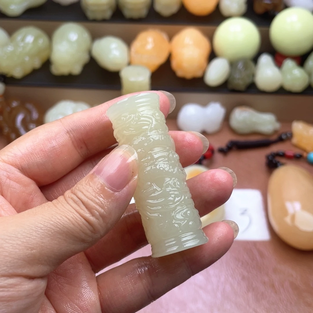 唐***斌石材天然古青石手把件