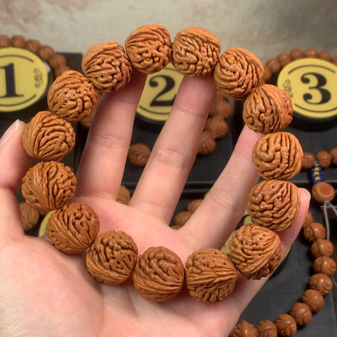 吊坠桃核18刺龙纹