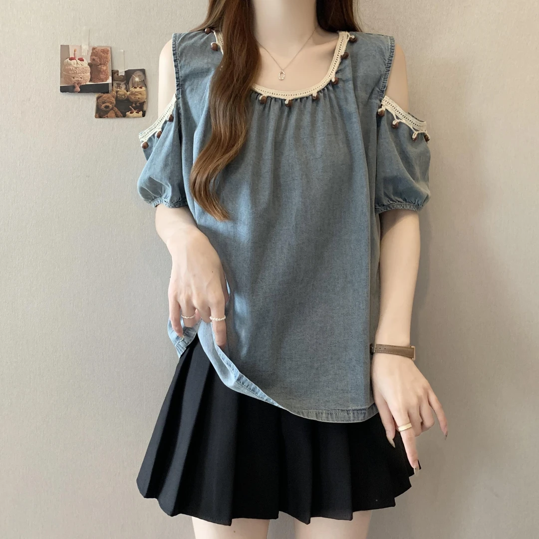 大码女装复古蕾丝拼接露肩牛仔上衣女夏季胖宽松遮肚子显瘦衬衫