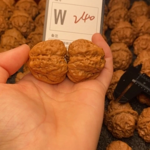 吊坠桃核半*烟我是第一百36