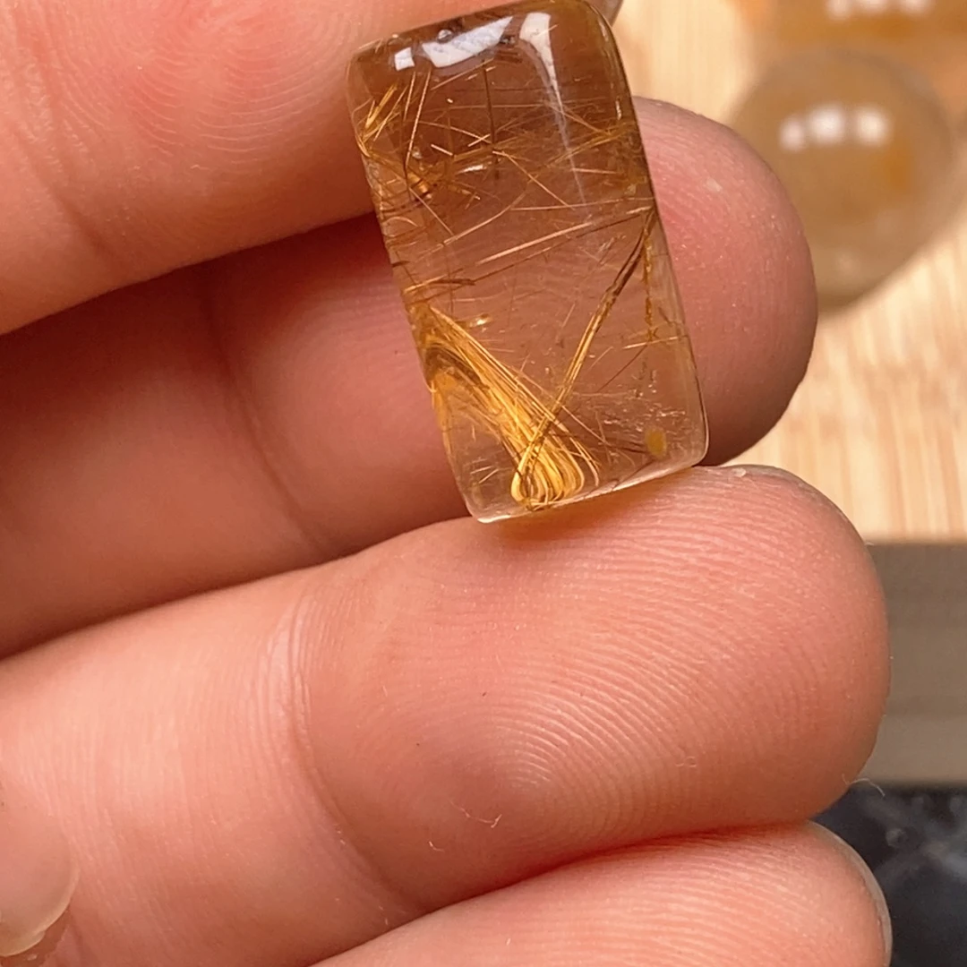 啦****颈饰未镶嵌水晶水晶
