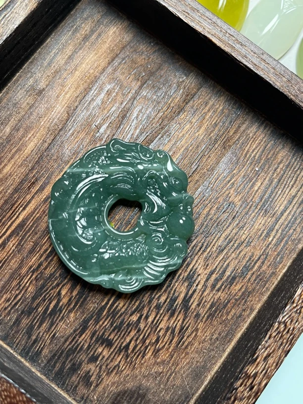 岫玉龙鱼扣鱼化龙吊坠送绳（有棉线）