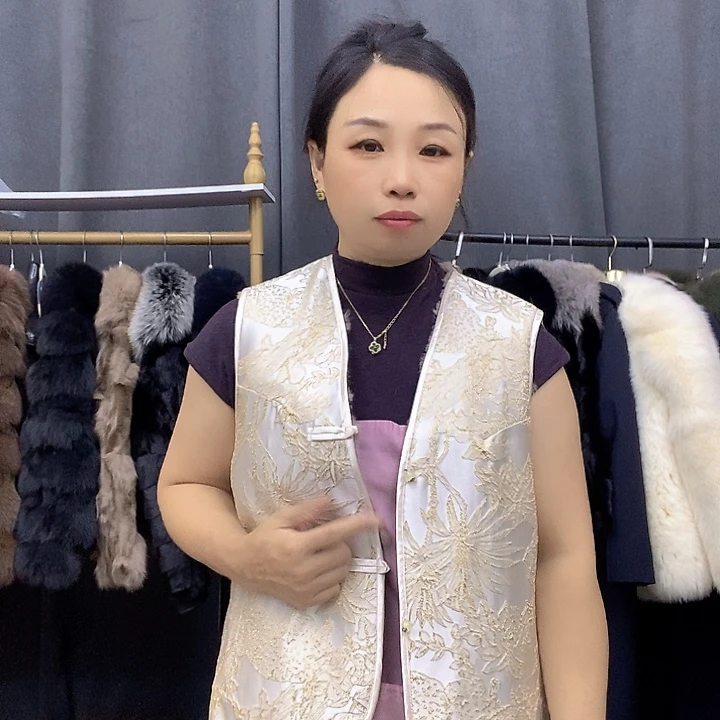 ﹏****?浅色小码兔毛马甲