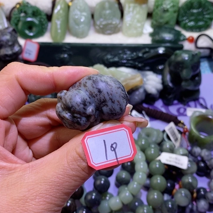 和田玉边角料未镶嵌唯**蚀