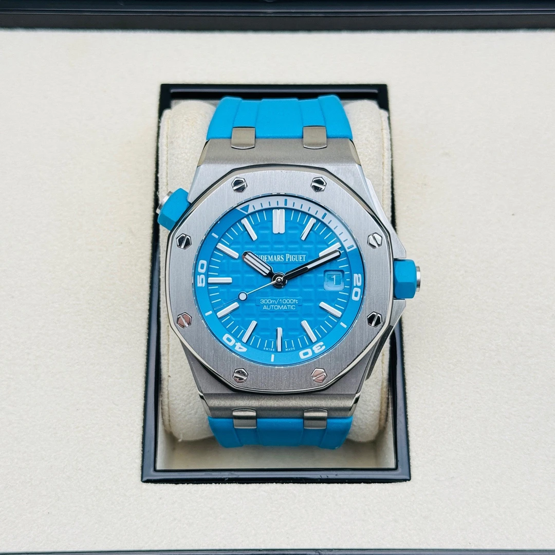 95新 Audemars Piguet/爱彼 皇家橡树离岸型15710ST.OO.A032CA.01