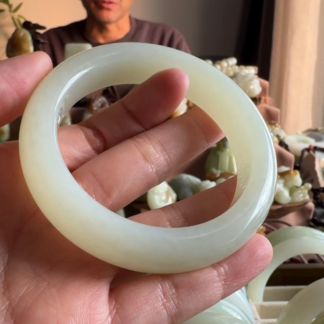 和田玉（糖玉）未镶嵌手链