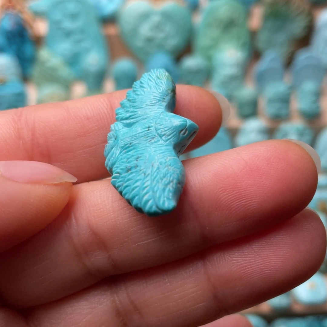 绿松石未镶嵌颈饰