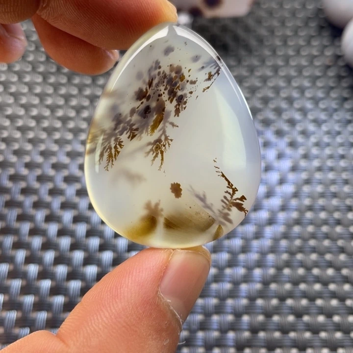 玛瑙/玉髓颈饰未镶嵌善**意