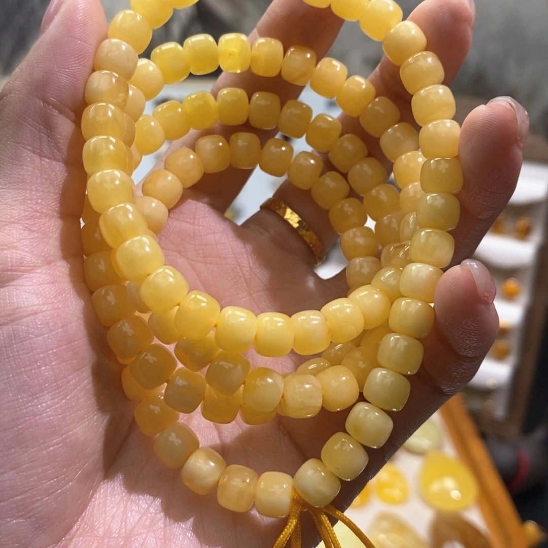琥珀裸石未镶嵌成品