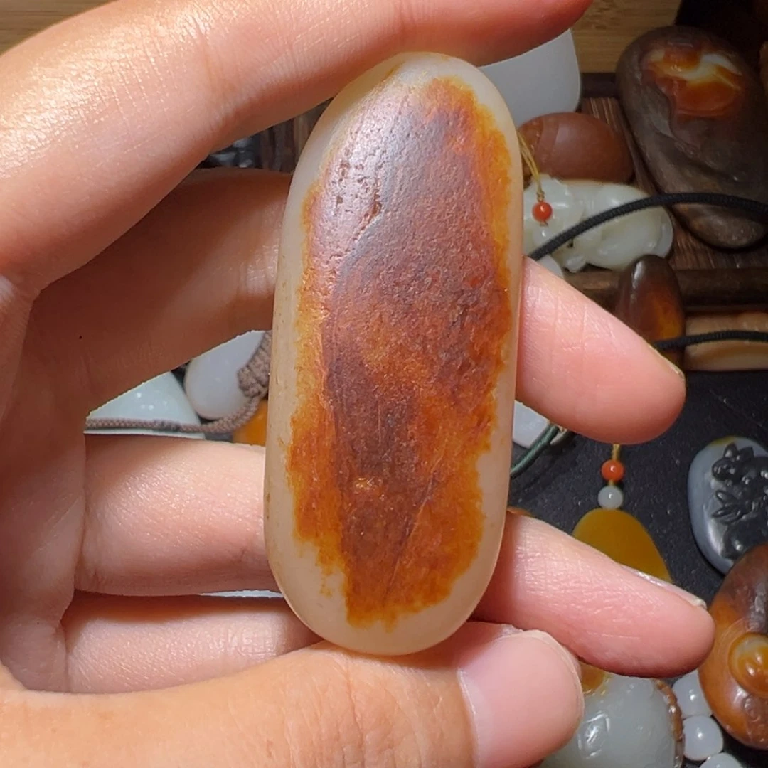 M***人和田玉未镶嵌颈饰