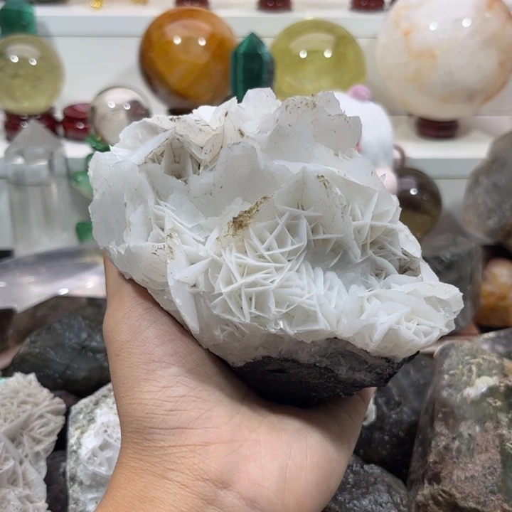 未镶嵌水晶大型摆件（非配饰）13