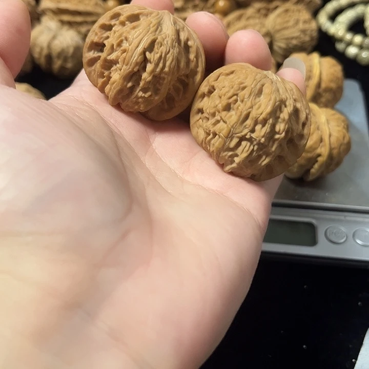 文玩核桃把件40左右磨盘，编号008