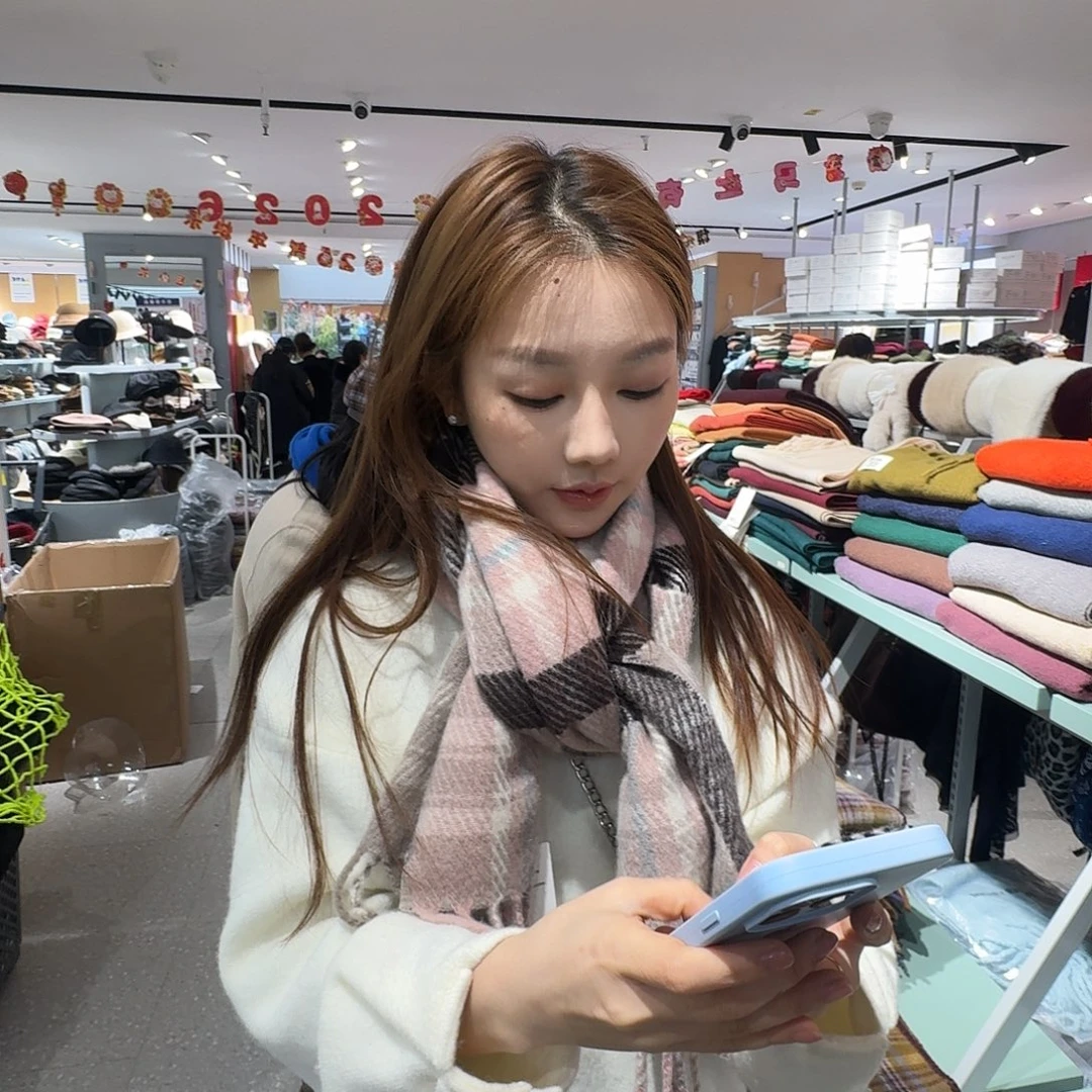 布艺非金属粉色格子围巾