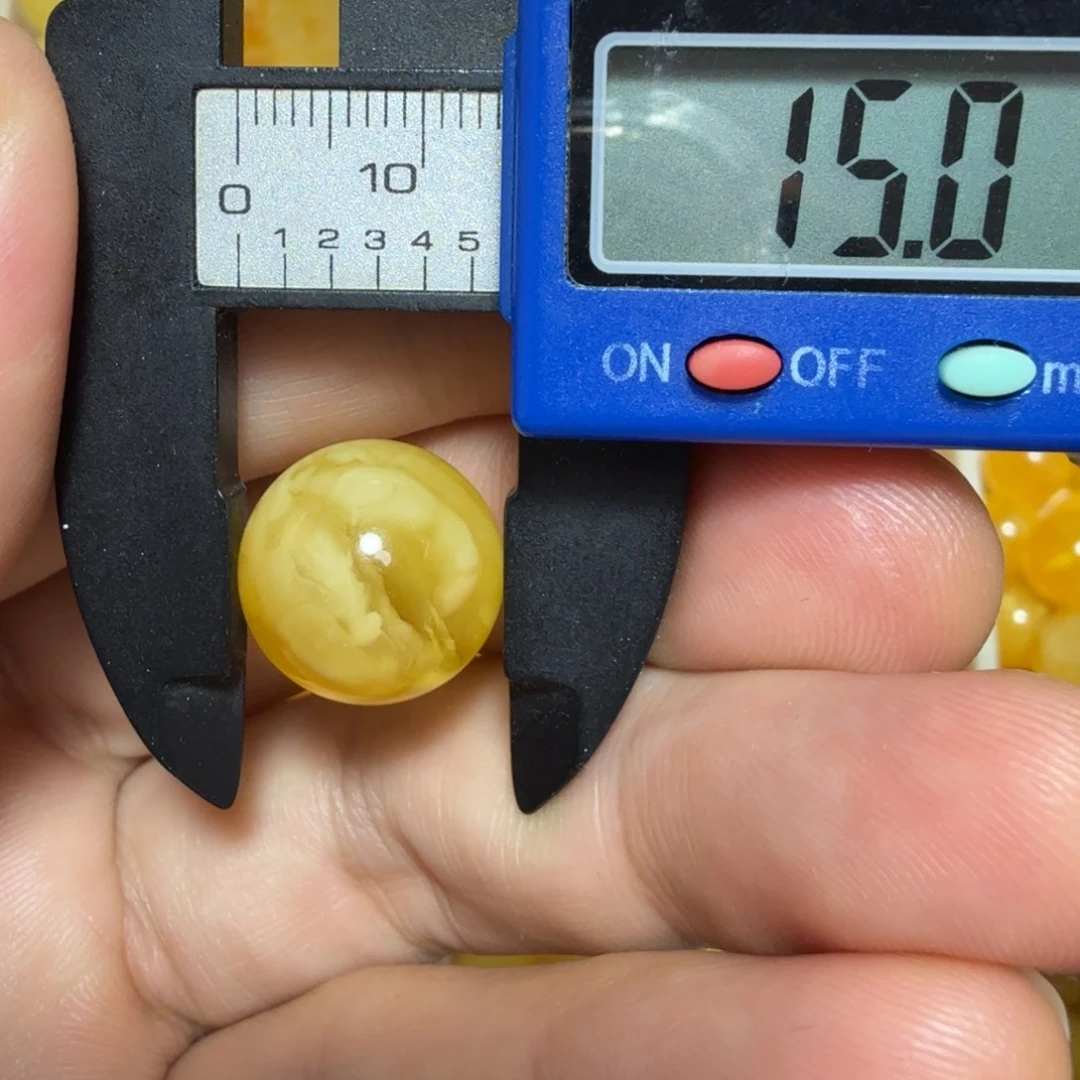 琥珀未镶嵌裸石成品