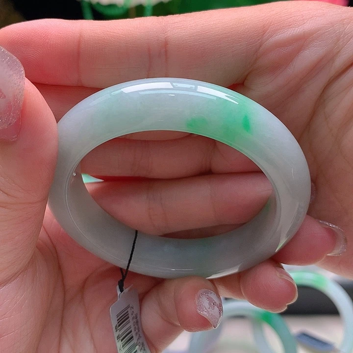 翡翠手镯未镶嵌52.4