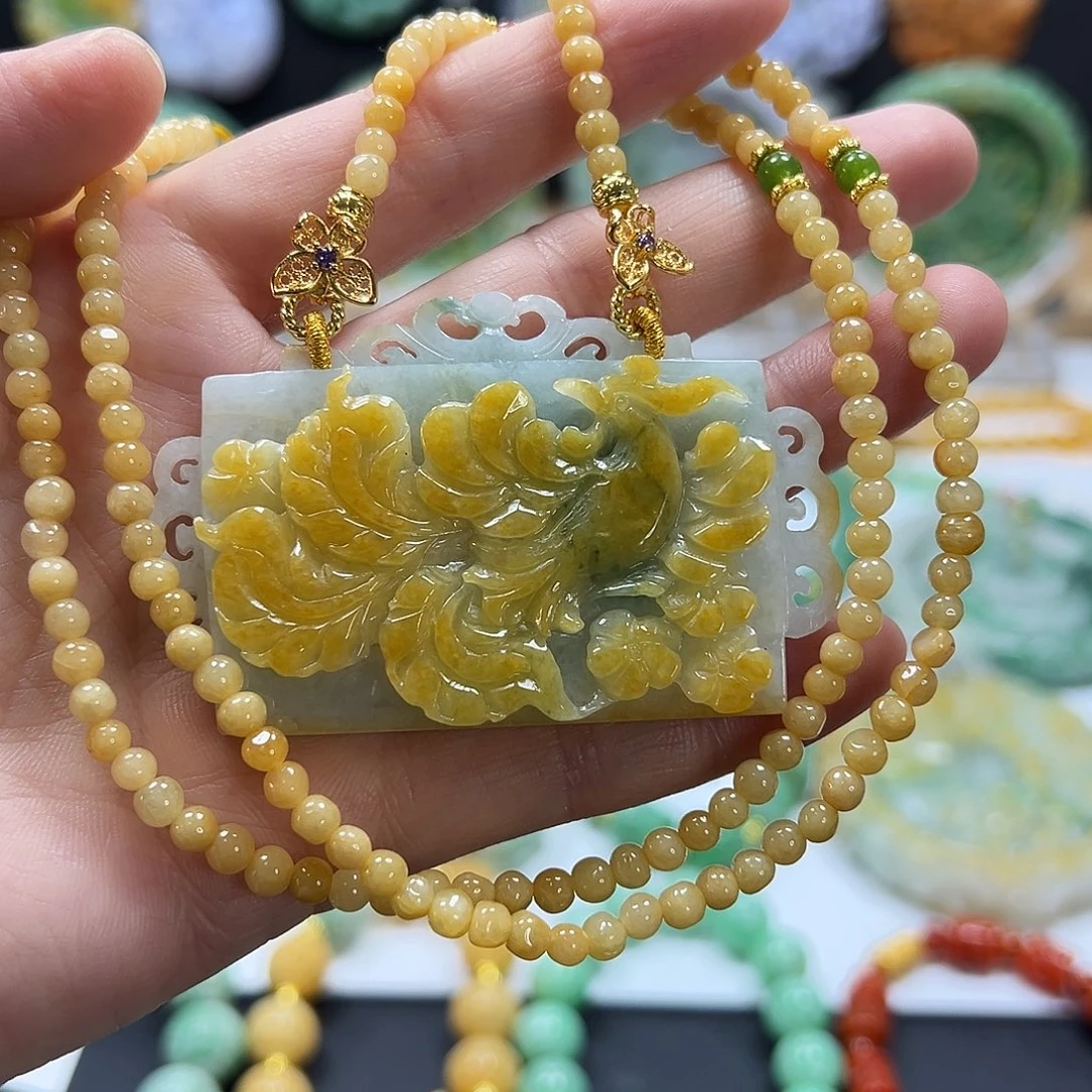 翡翠未镶嵌颈饰吊坠