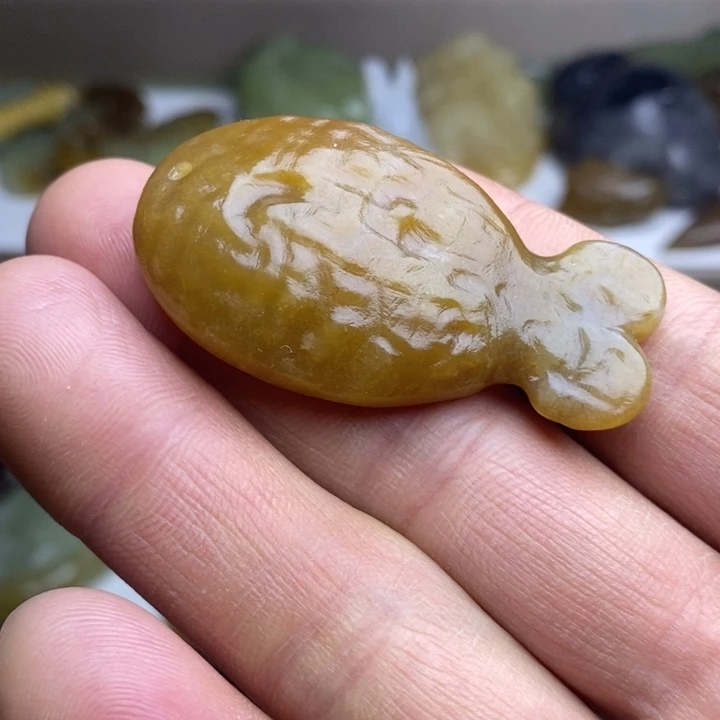 和田玉（糖玉）未镶嵌颈饰