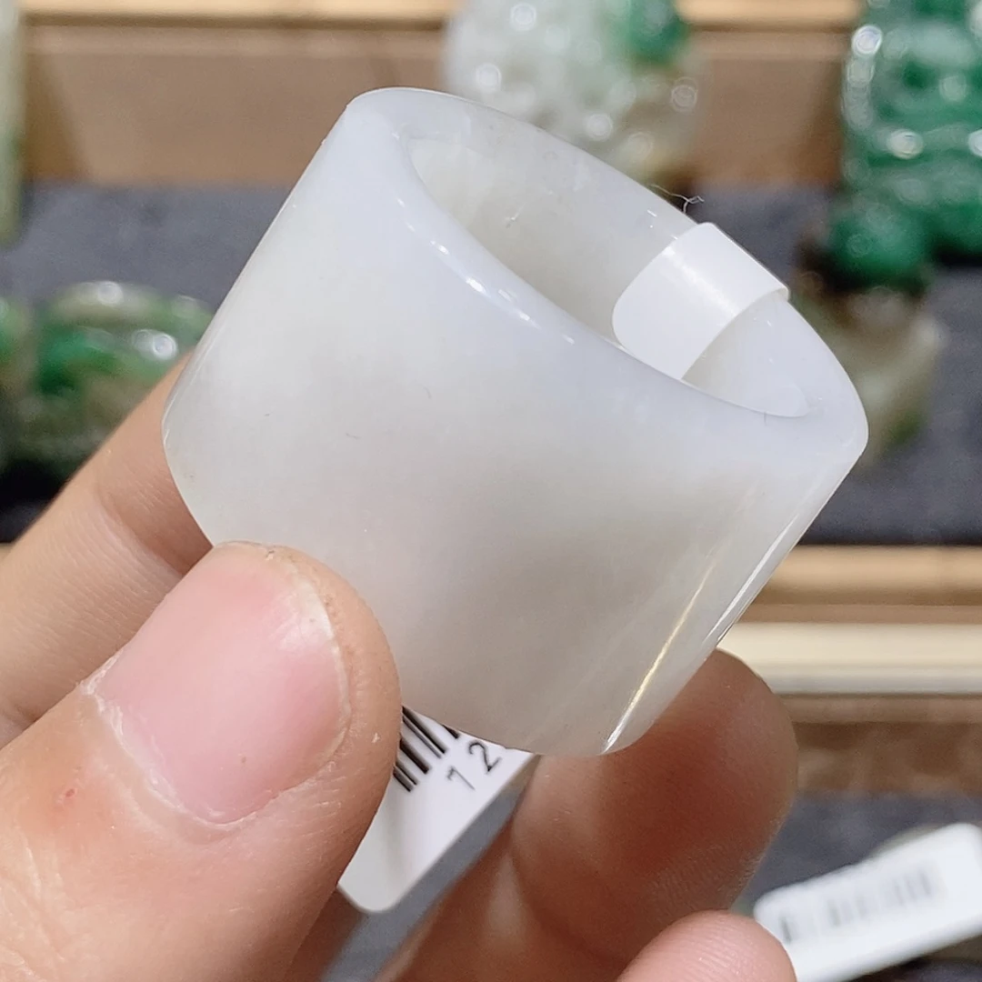 磨***唧独山玉未镶嵌吊坠