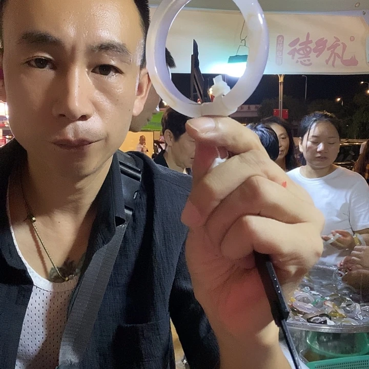 桃***沟玛瑙/玉髓未镶嵌手镯58