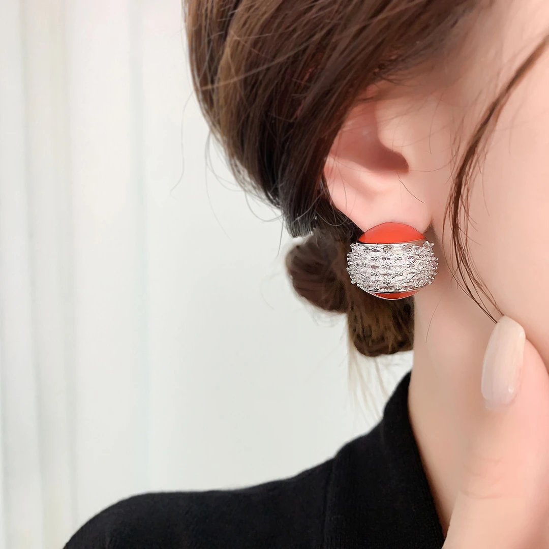 铜合金锆石耳饰 法式安可拉红球形耳钉气质轻奢精致微镶锆石耳环