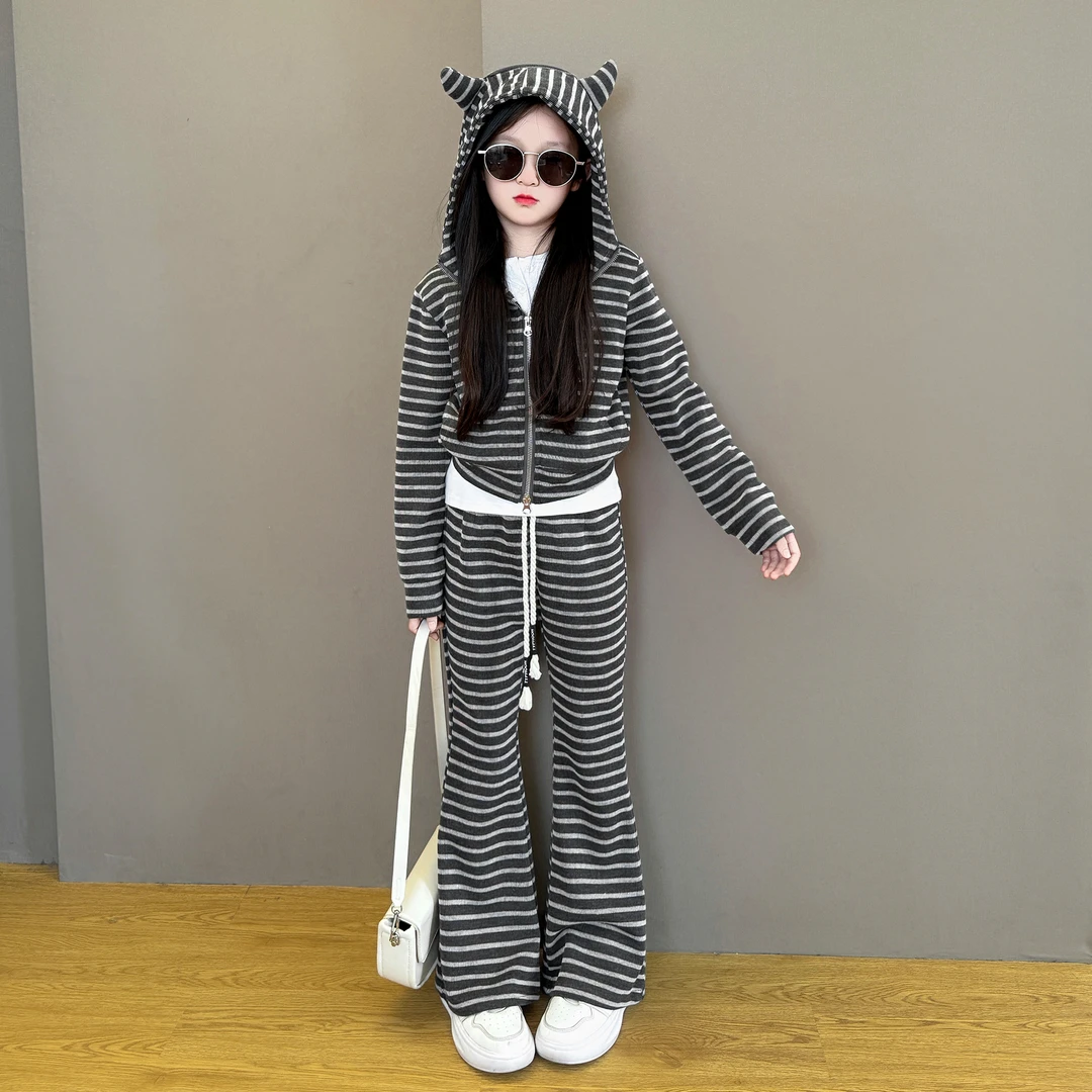 女童秋套装2025新款潮酷穿搭春秋季条纹开衫卫衣运动休闲两件套潮