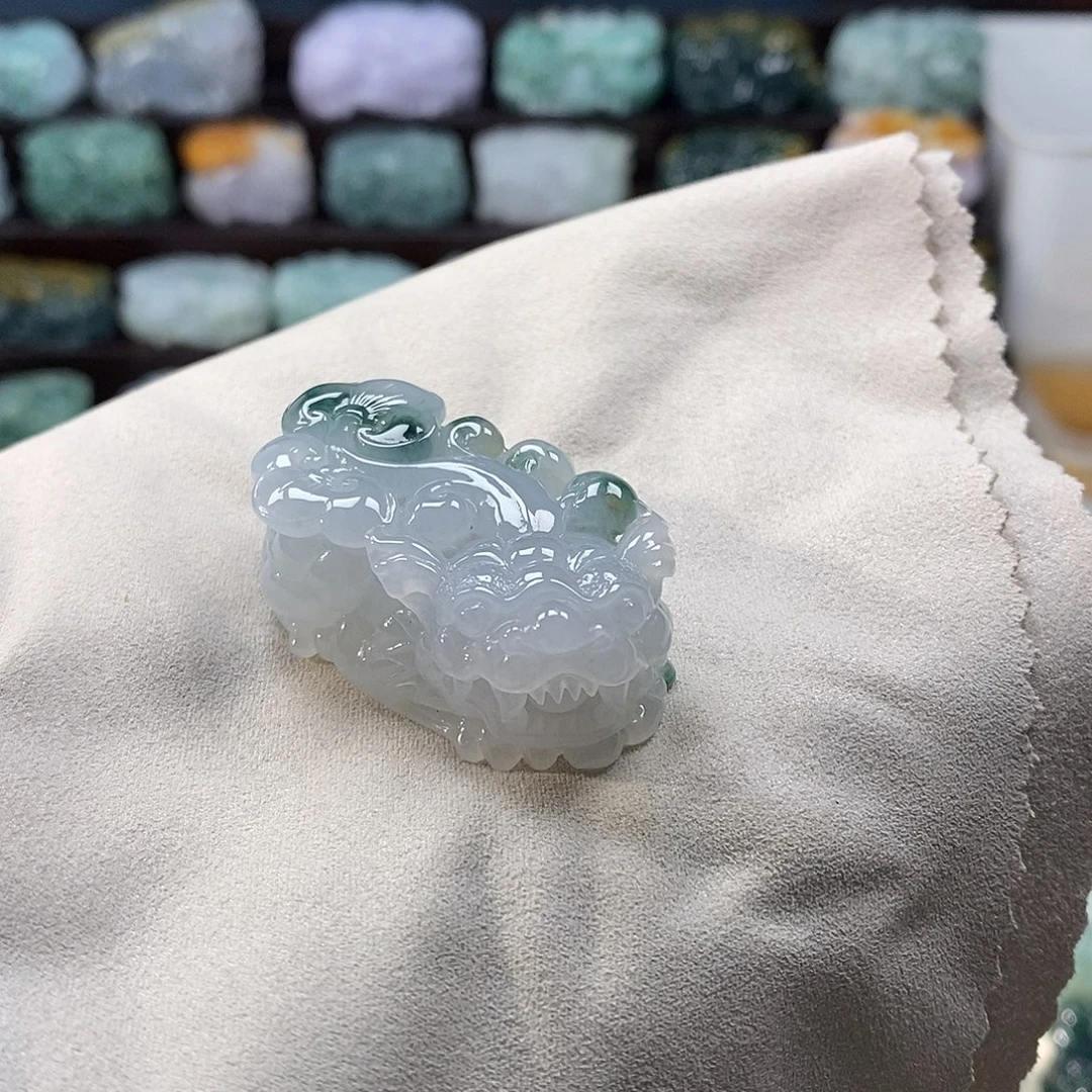 颈饰未镶嵌翡翠天然翡翠吊坠貔貅