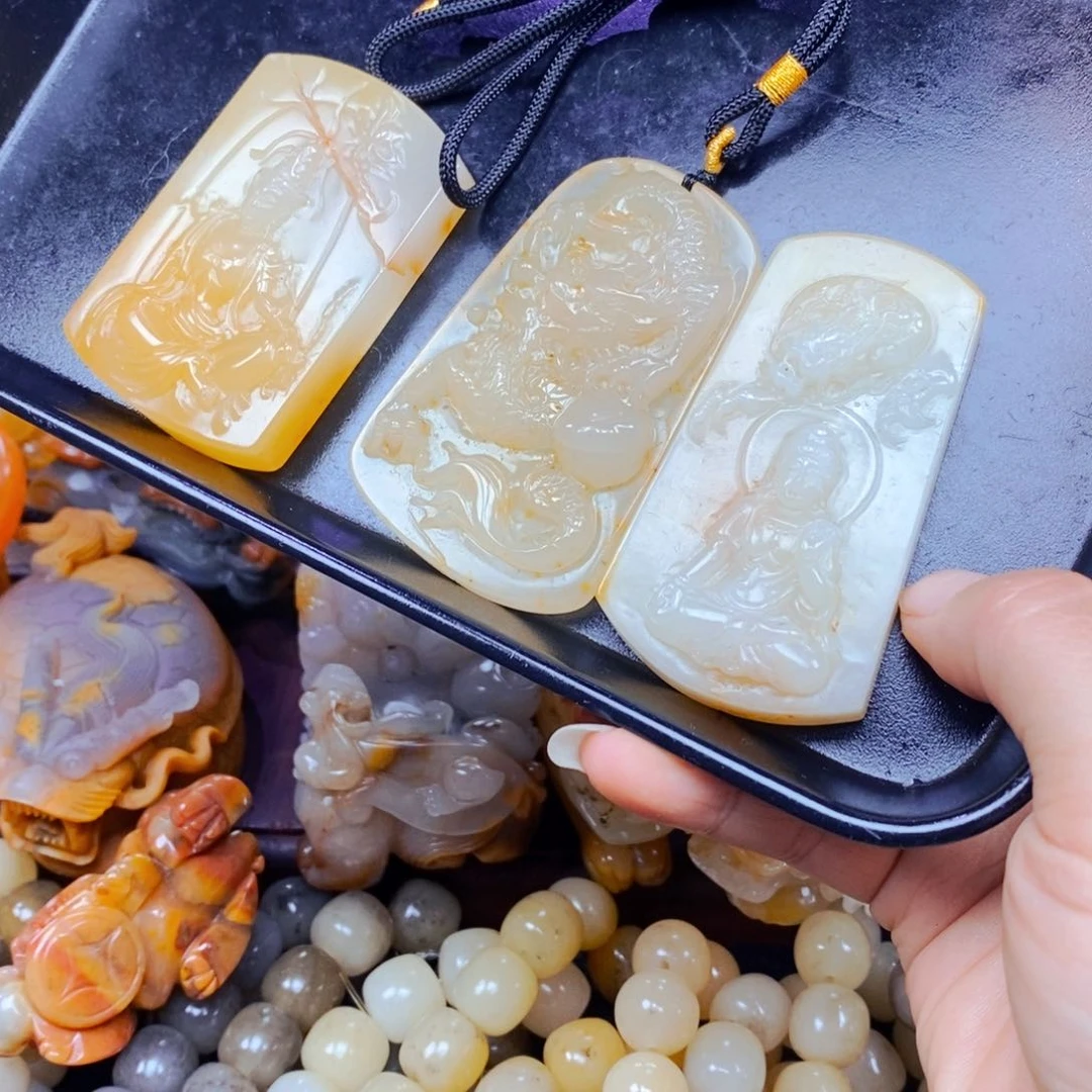 石英质玉（黄龙玉）未镶嵌吊坠(不含链)