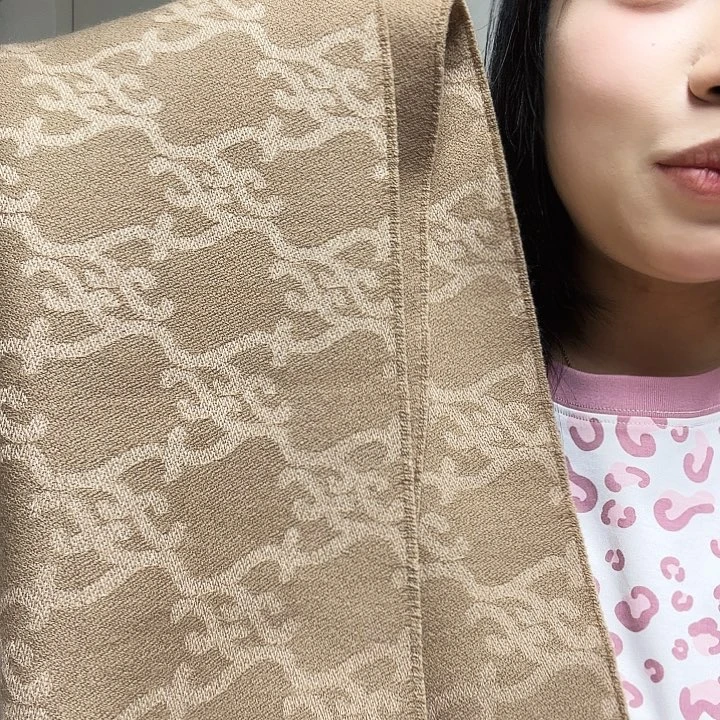 同款围巾卡其色111
