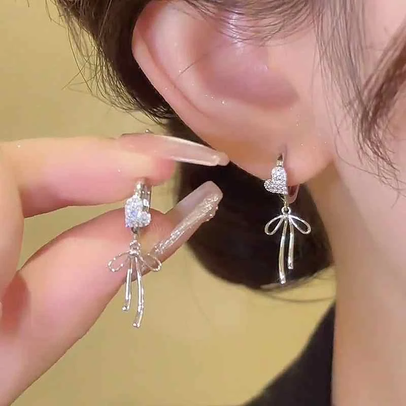 铜合金合成锆石耳饰 小众设计感满钻爱心蝴蝶结轻奢耳饰2025新款
