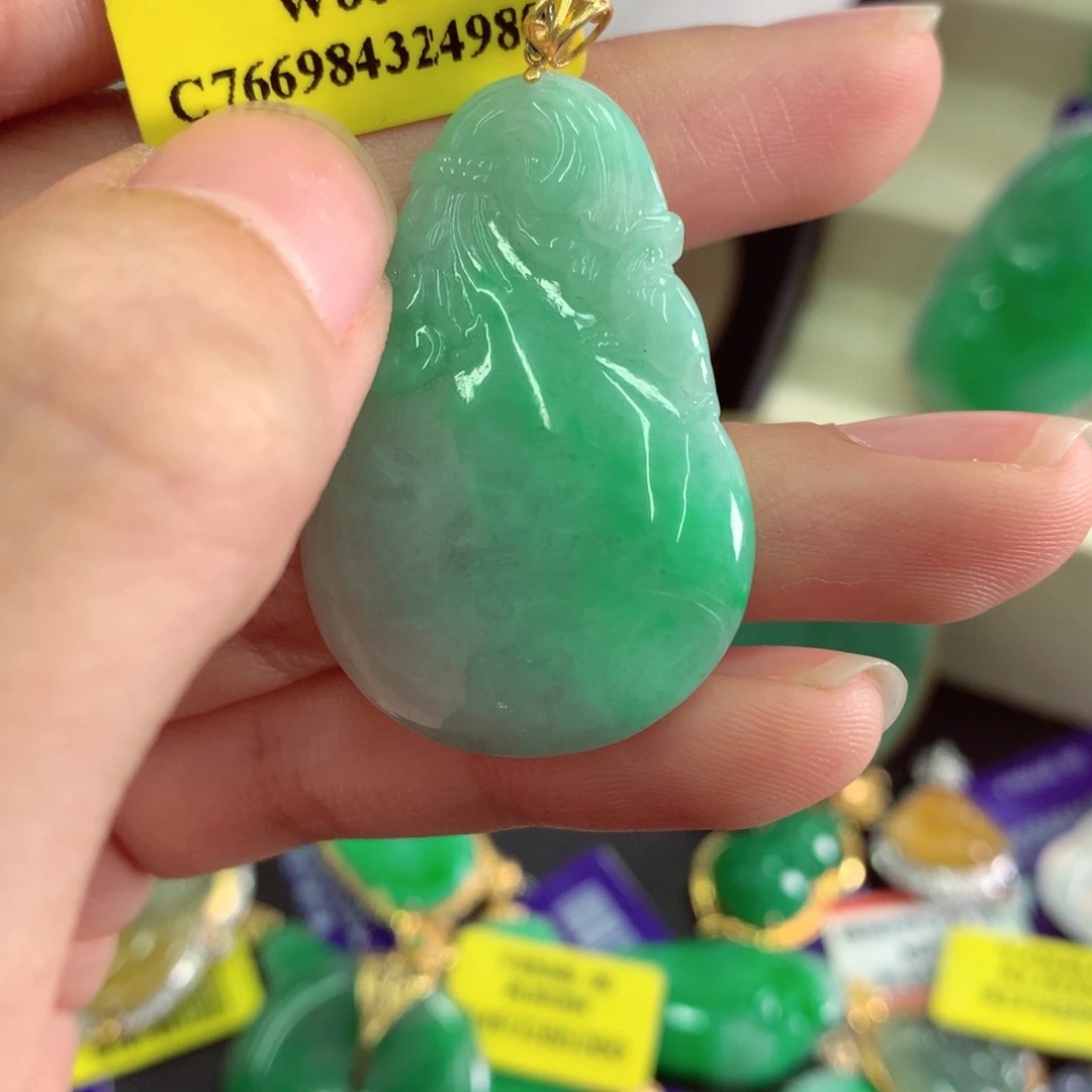 吊坠(不含链)18K金镶嵌翡翠