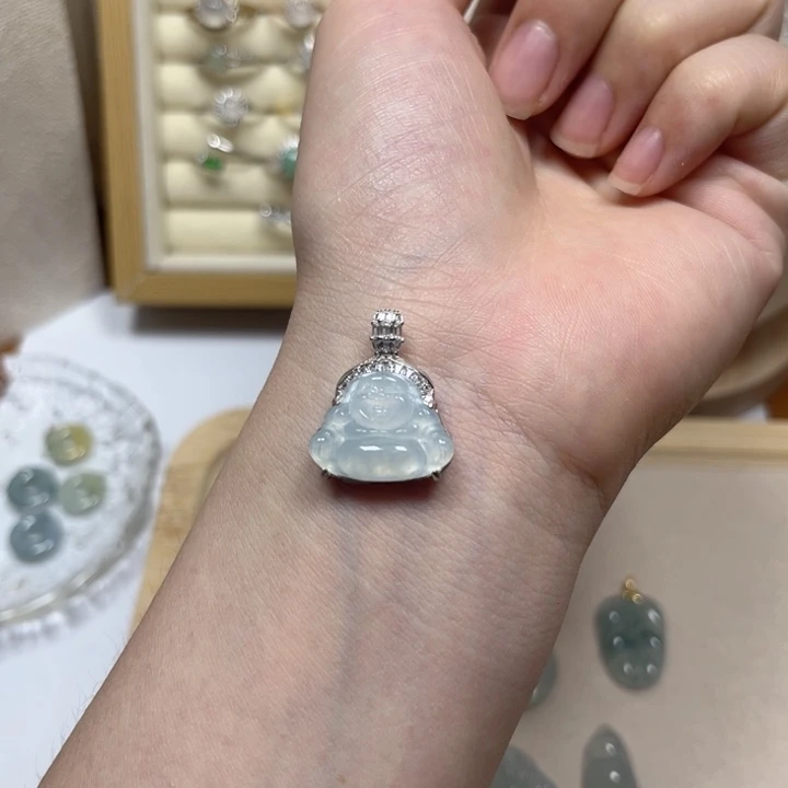 翡翠银S925镶嵌颈饰白冰佛公