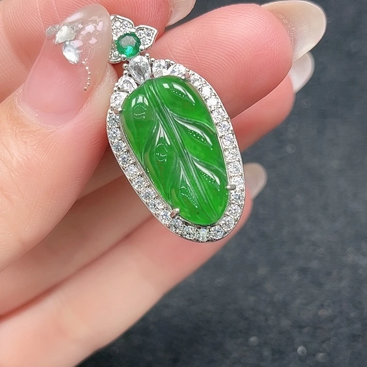 翡翠未镶嵌挂件翡翠