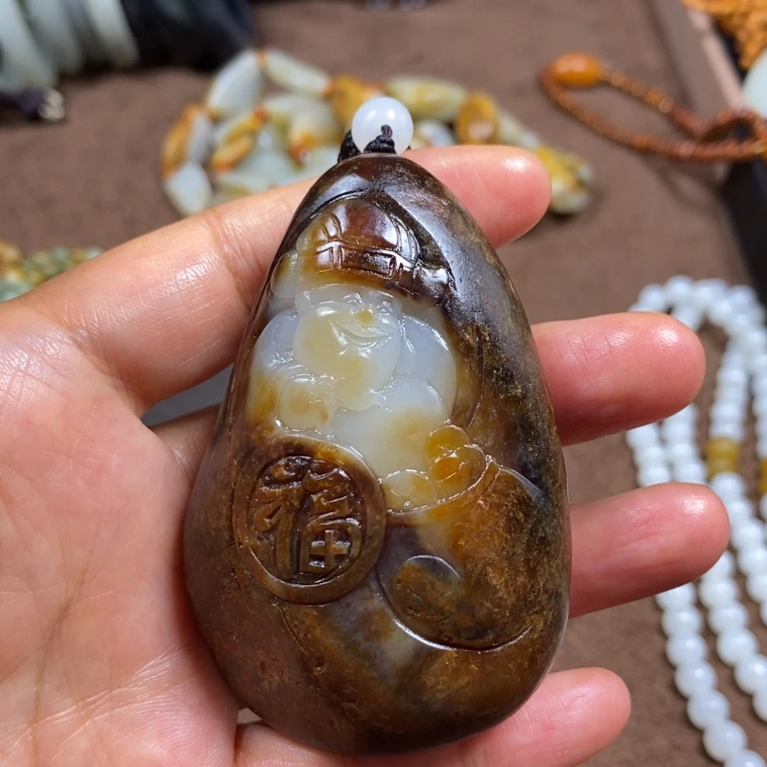 富***年未镶嵌和田玉把件