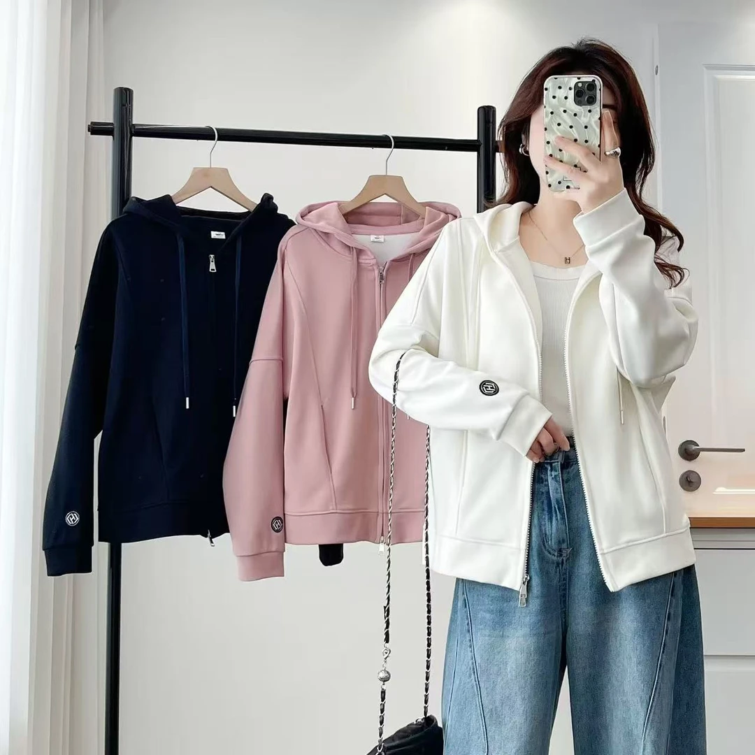 悦悦大码女装秋季女短外套女士早秋宽松派克服开衫运动女装连帽