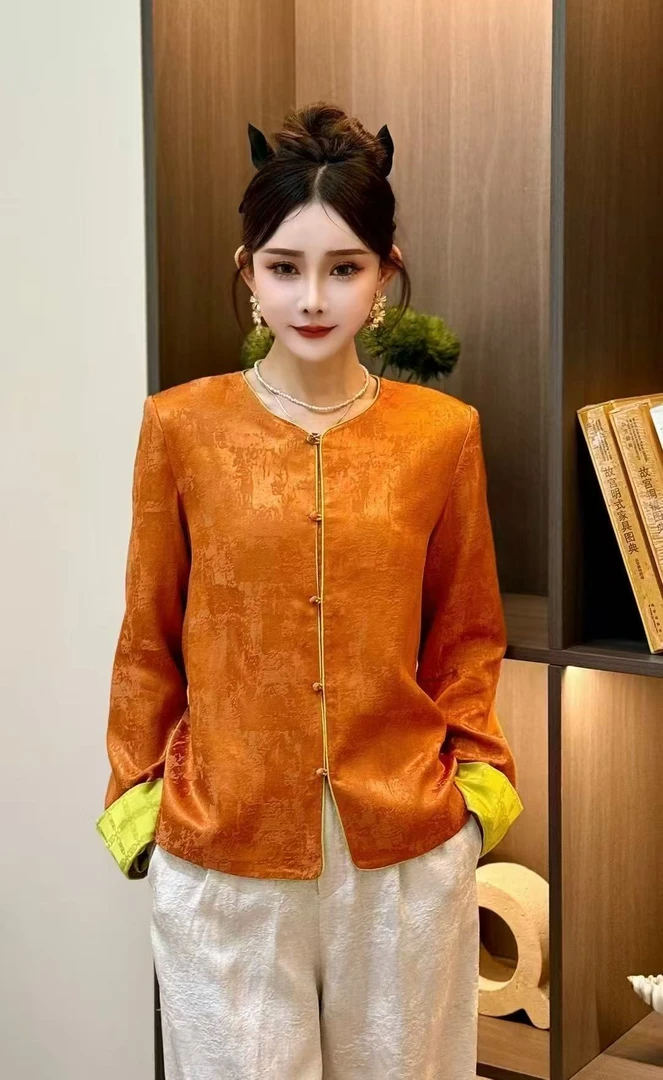 新中式气质圆领翻袖真丝提花国风外套