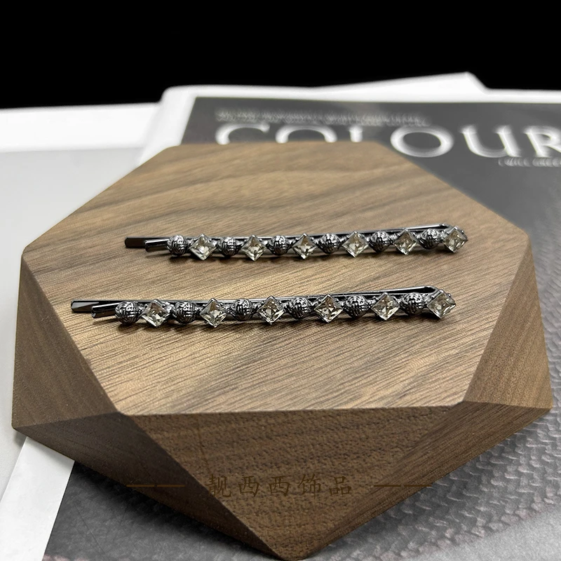 【LXX靓西西】208 简约通勤风一字夹7厘米边夹一对装