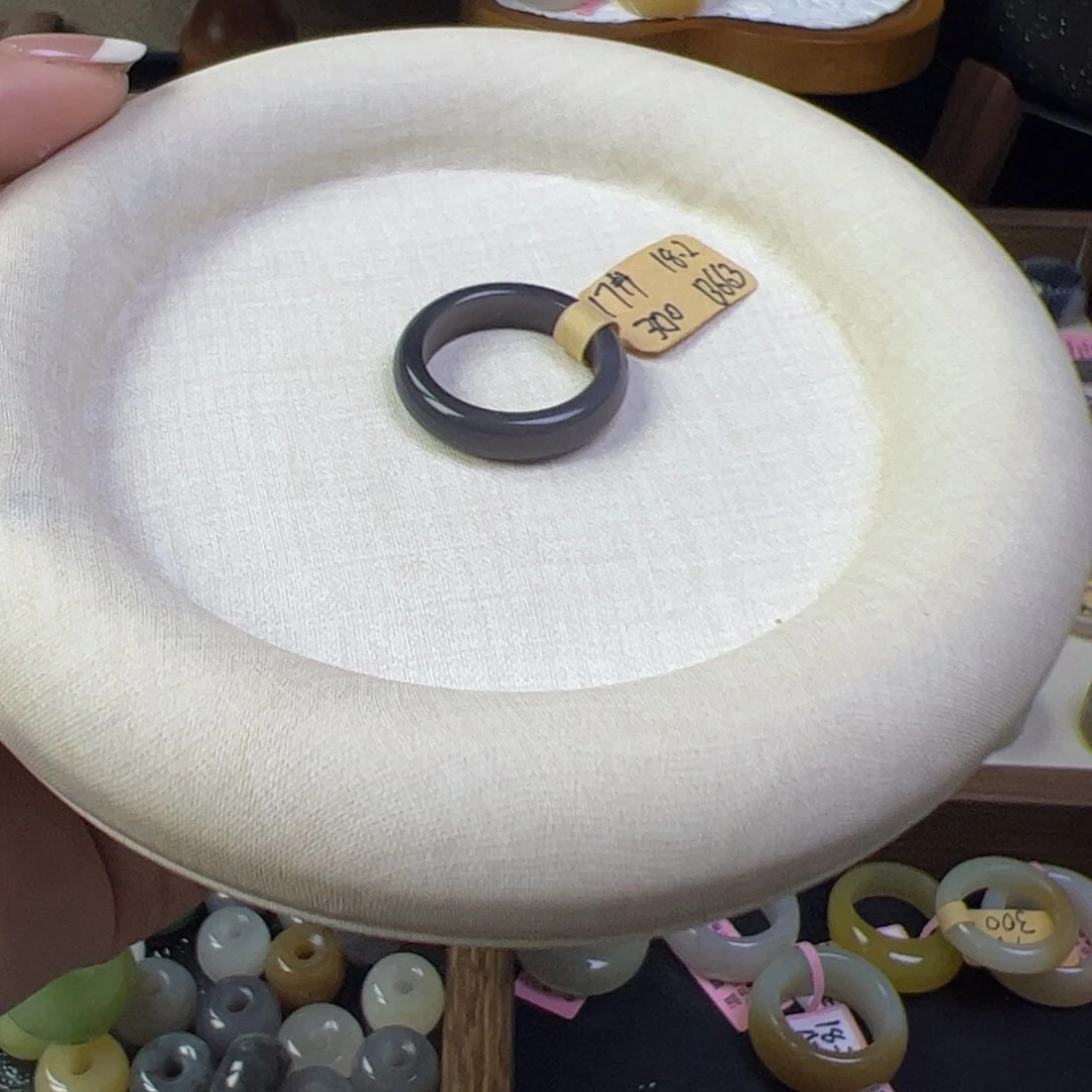 和田玉戒指未镶嵌