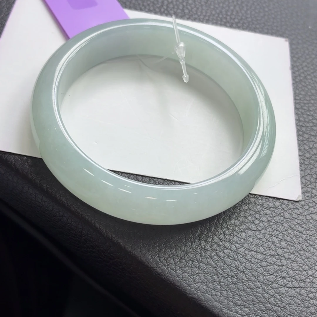 翡翠手镯未镶嵌缅甸a货翡翠手镯
