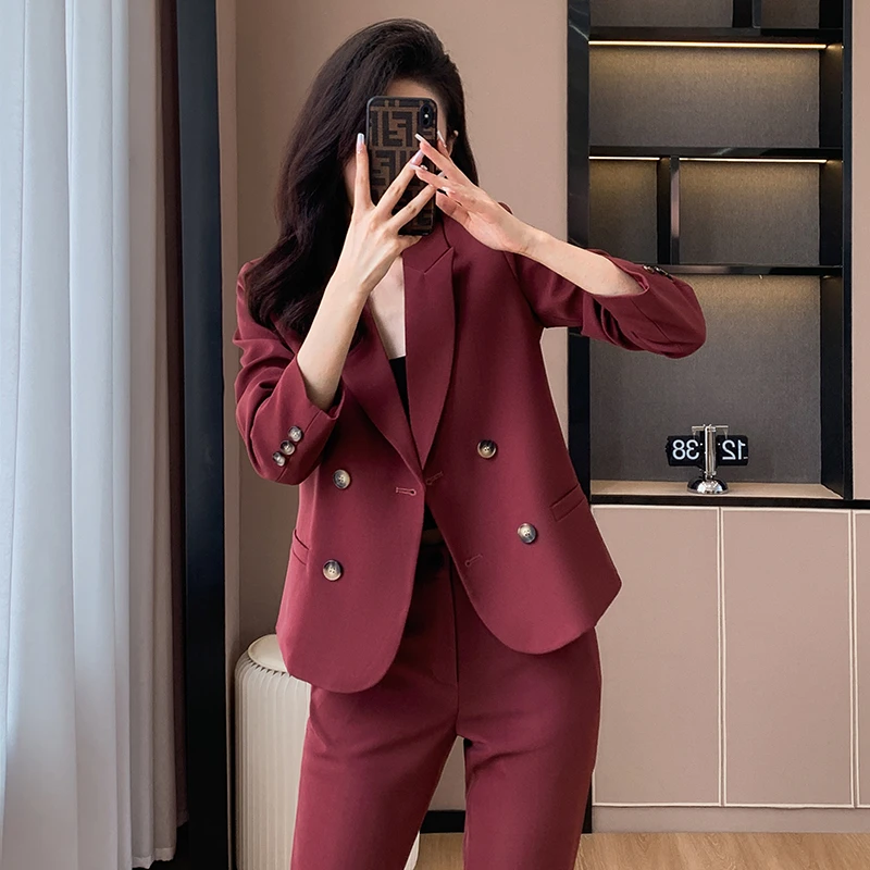 酒红色小西装外套女小个子短款2025春秋新款气质休闲西服洋气春季