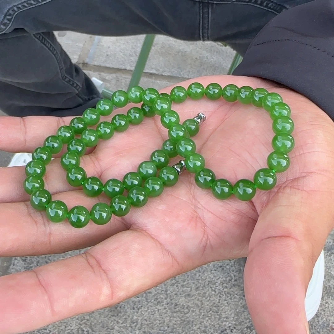 颈饰未镶嵌和田玉俄碧纯天然鲜阳绿卡8