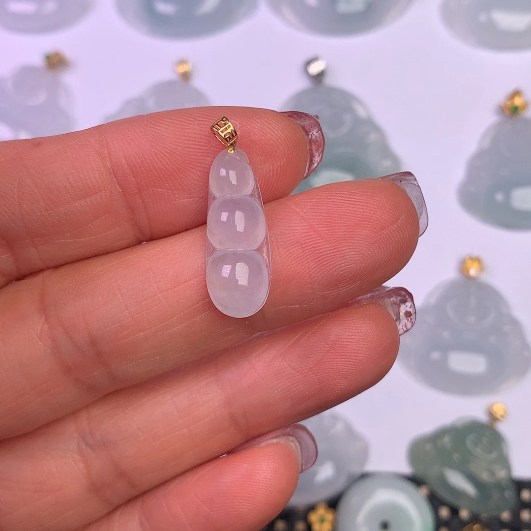 翡翠18K金镶嵌颈饰缅甸翡翠A货