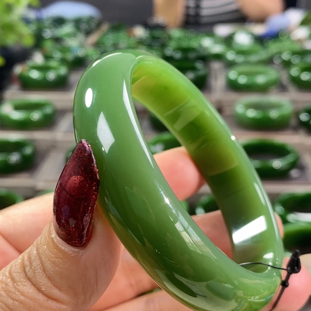 胖***鼠和田玉（碧玉）手镯未镶嵌