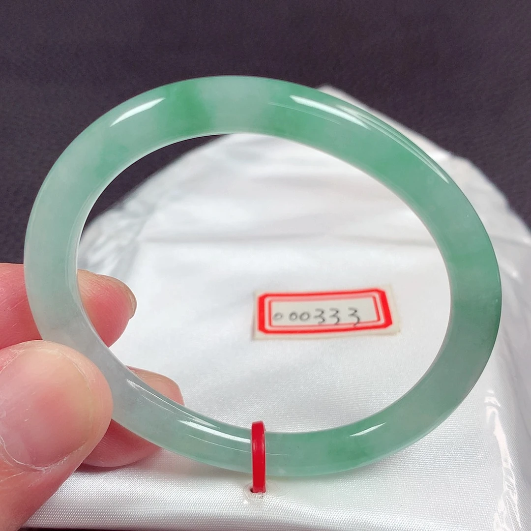 翡翠手镯（圆镯）未镶嵌天然翡翠手镯