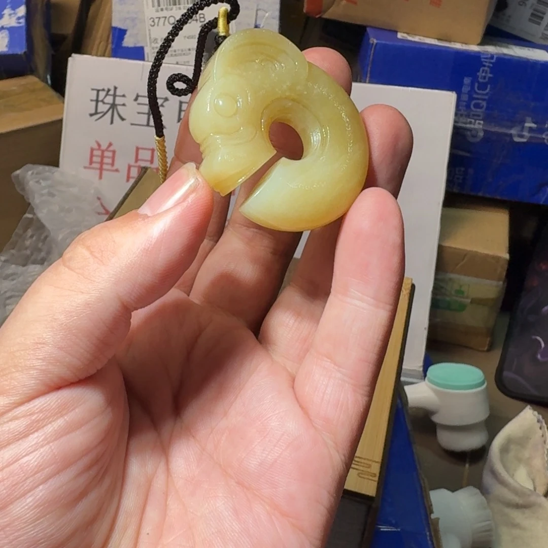 和田玉（糖玉）挂件未镶嵌