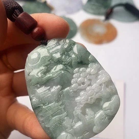 翡翠未镶嵌颈饰翡翠