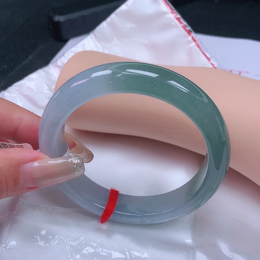 【闪购商品】未镶嵌手镯翡翠5657