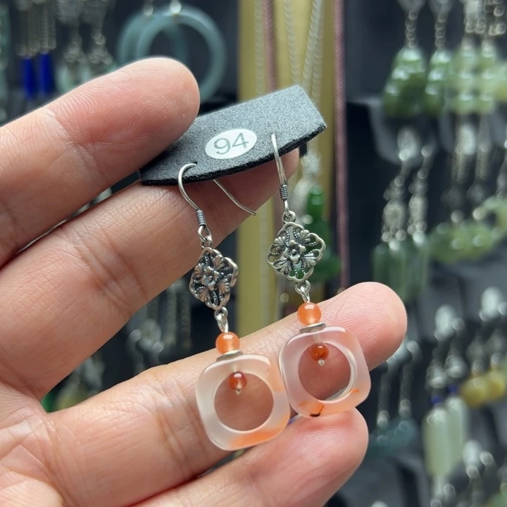 南红玛瑙银S925镶嵌耳饰