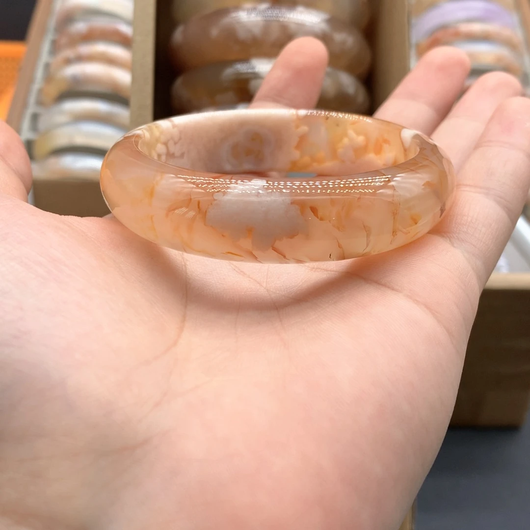 【闪购商品】玛瑙/玉髓手镯未镶嵌是**啊