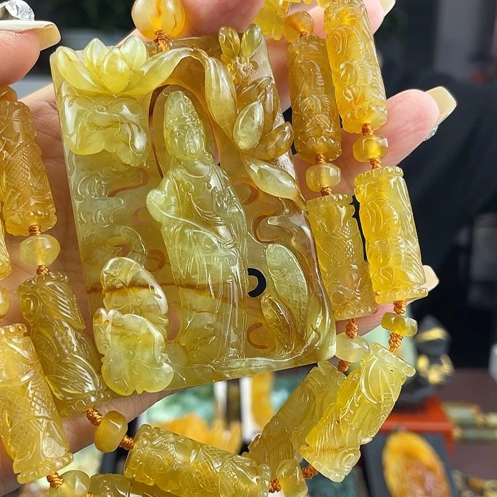 蛇纹石玉未镶嵌颈饰